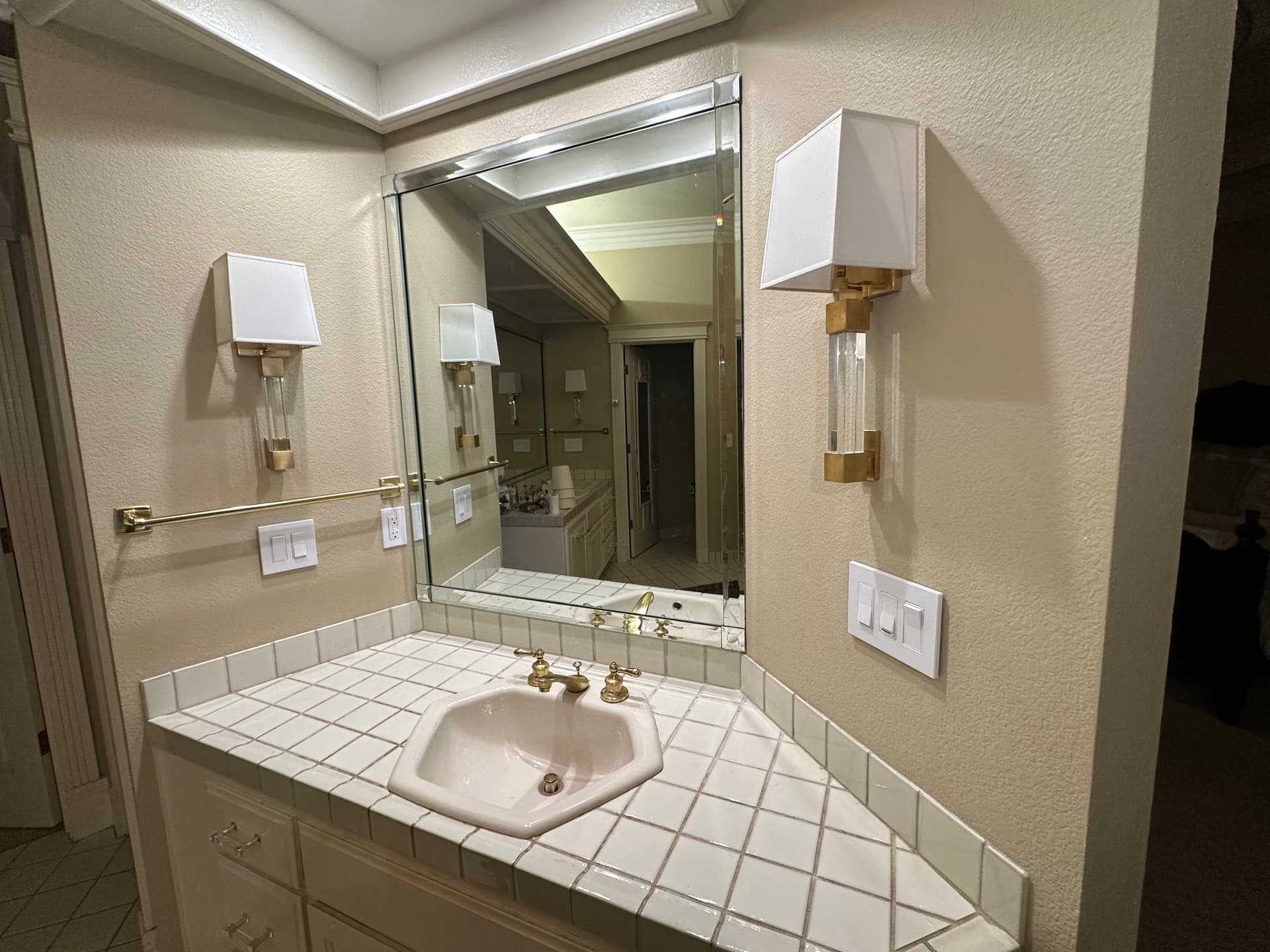 Bathroom Sconce Installation That Actually Changes the Feel of a Space image
