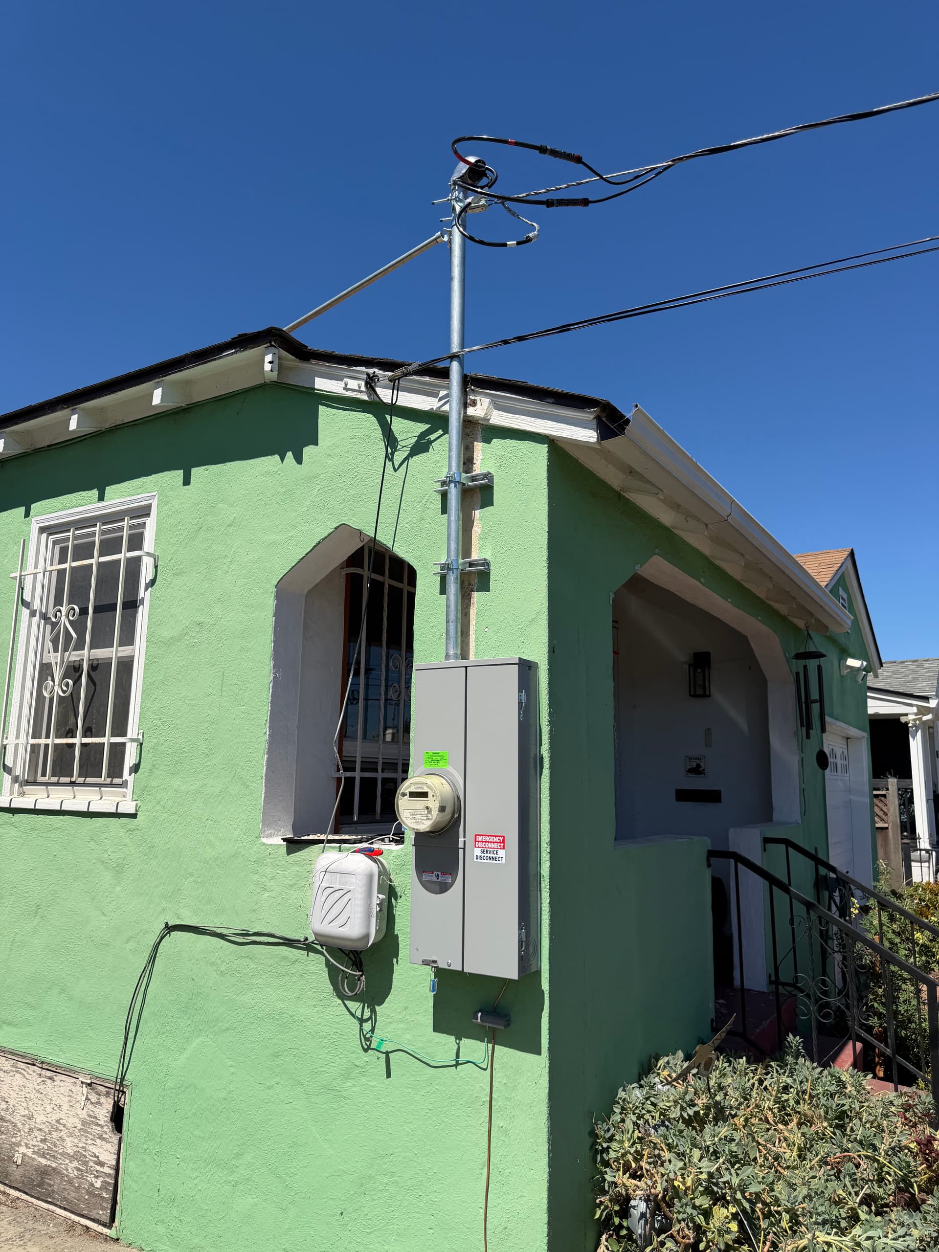Gallery photos for 200-Amp Main Panel Upgrade on a Older Residential Home: Image #1